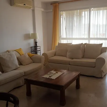 Atico En Estepona شقة *