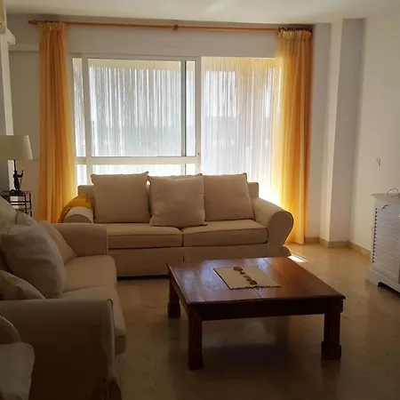 Atico En Estepona شقة *